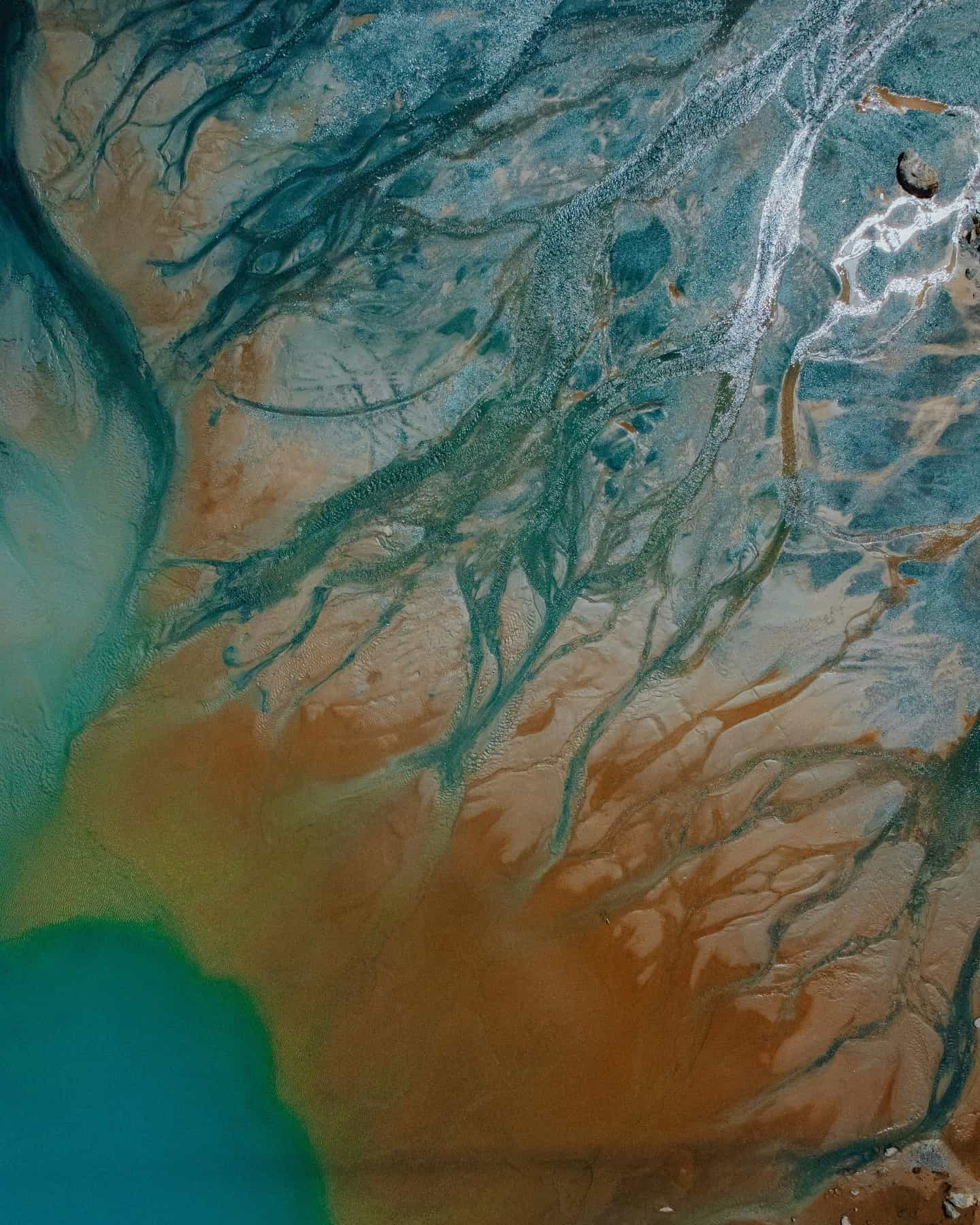andrea-ferrario-neyizhspxzi-unsplash